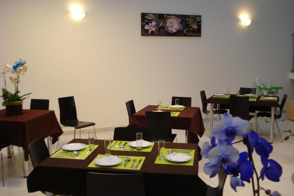 Hotel La Palmeraie Cornebarrieu Phòng bức ảnh